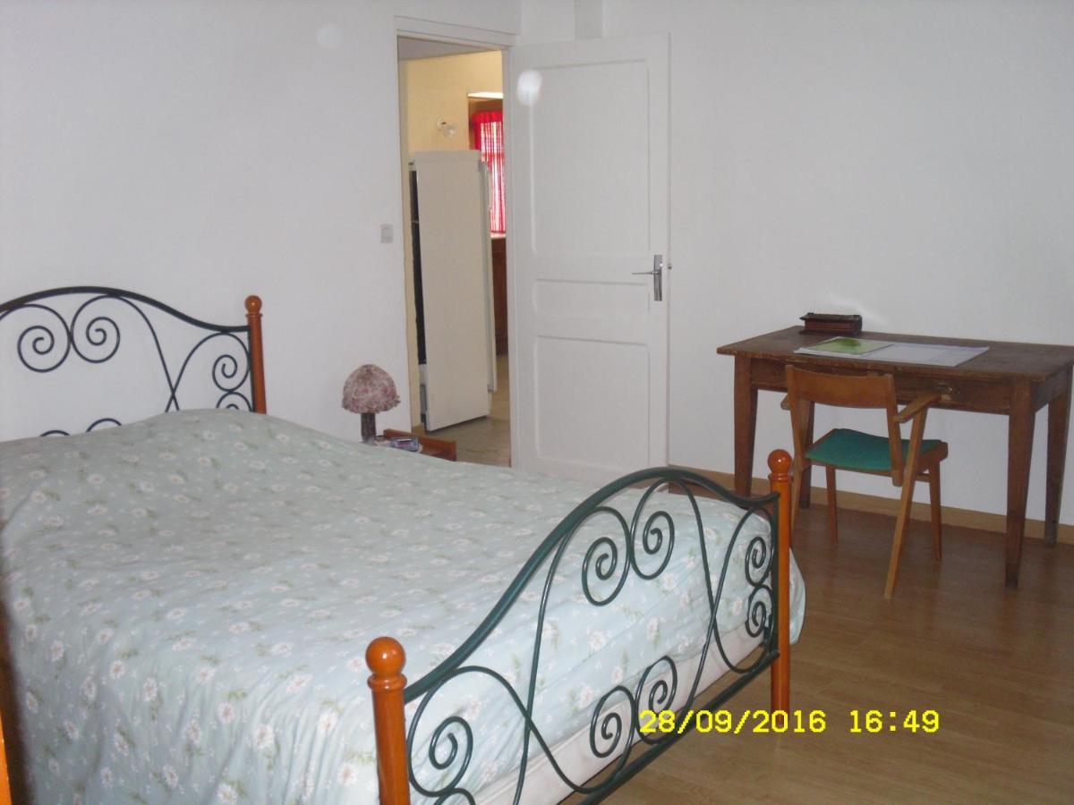 Maison - Chambre d’hôte située au cœur d Asfeld Extérieur photo